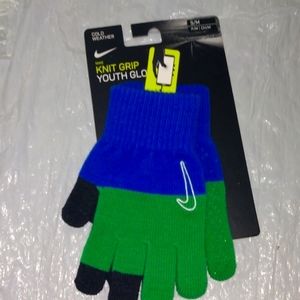 Nike knit grip youth gloves